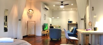iBook7 - 2 Bedroom Gurney Studio Suite by iBook Homestay