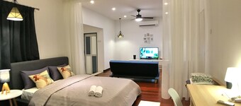 iBook8 Superior 1 Bedroom Gurney Suites  by iBook Homestay