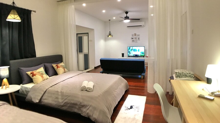 iBook8 Superior 1 Bedroom Gurney Suites by iBook Homestay
