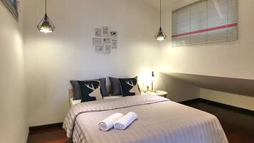 Suite | 1 bedroom, desk, iron/ironing board, free WiFi
