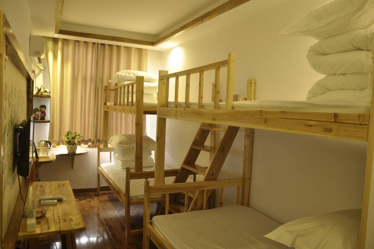 In-room safe, free WiFi