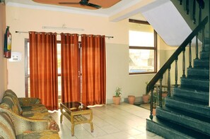 บริเวณนั่งเล่นที่ล็อบบี้