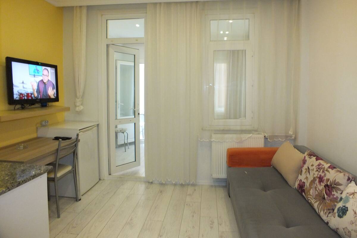 Classic Apartment, 2 Bedrooms (4 People)