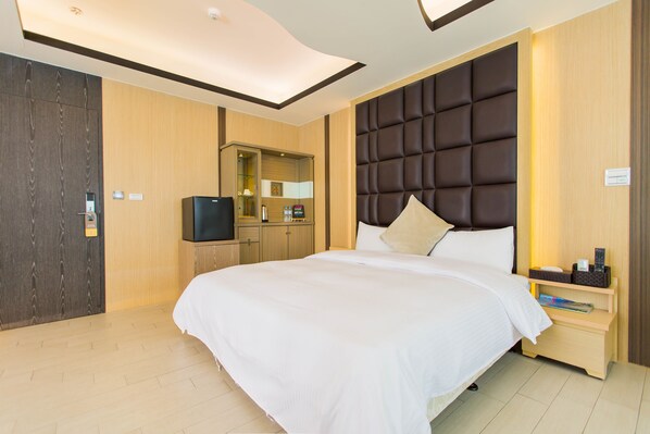 Grand Double Room, 1 Queen Bed | View from room