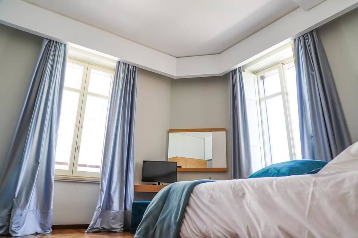 double room | premium bedding, minibar, in-room safe, desk