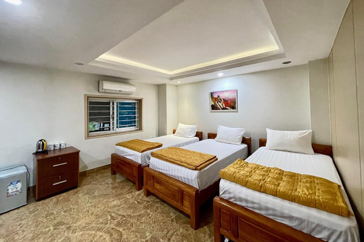 Standard Triple Room, Non Smoking, Refrigerator