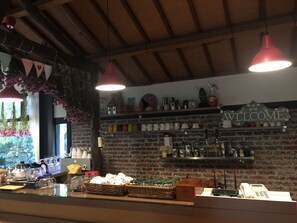 Restaurant - Chill Villa (Puli)