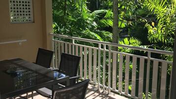 Family Apartment, 3 Bedrooms | Balcony