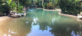Cairns Golf Course Apartment