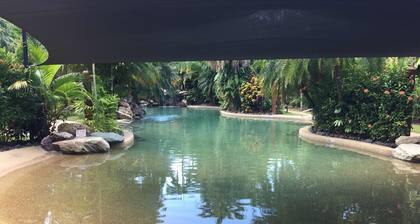 Cairns Golf Course Apartment