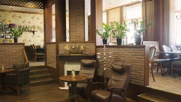 3 ravintolaa, joissa tarjoillaan aamiainen