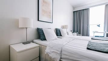 Business Twin Room | Premium bedding, down duvets, minibar, desk