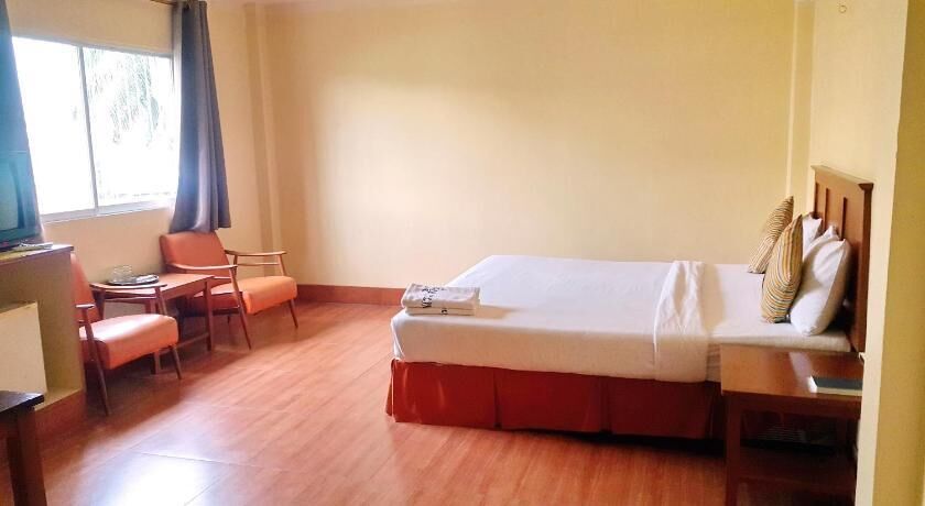 Desk, free WiFi, bed sheets