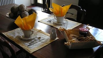 Free continental breakfast