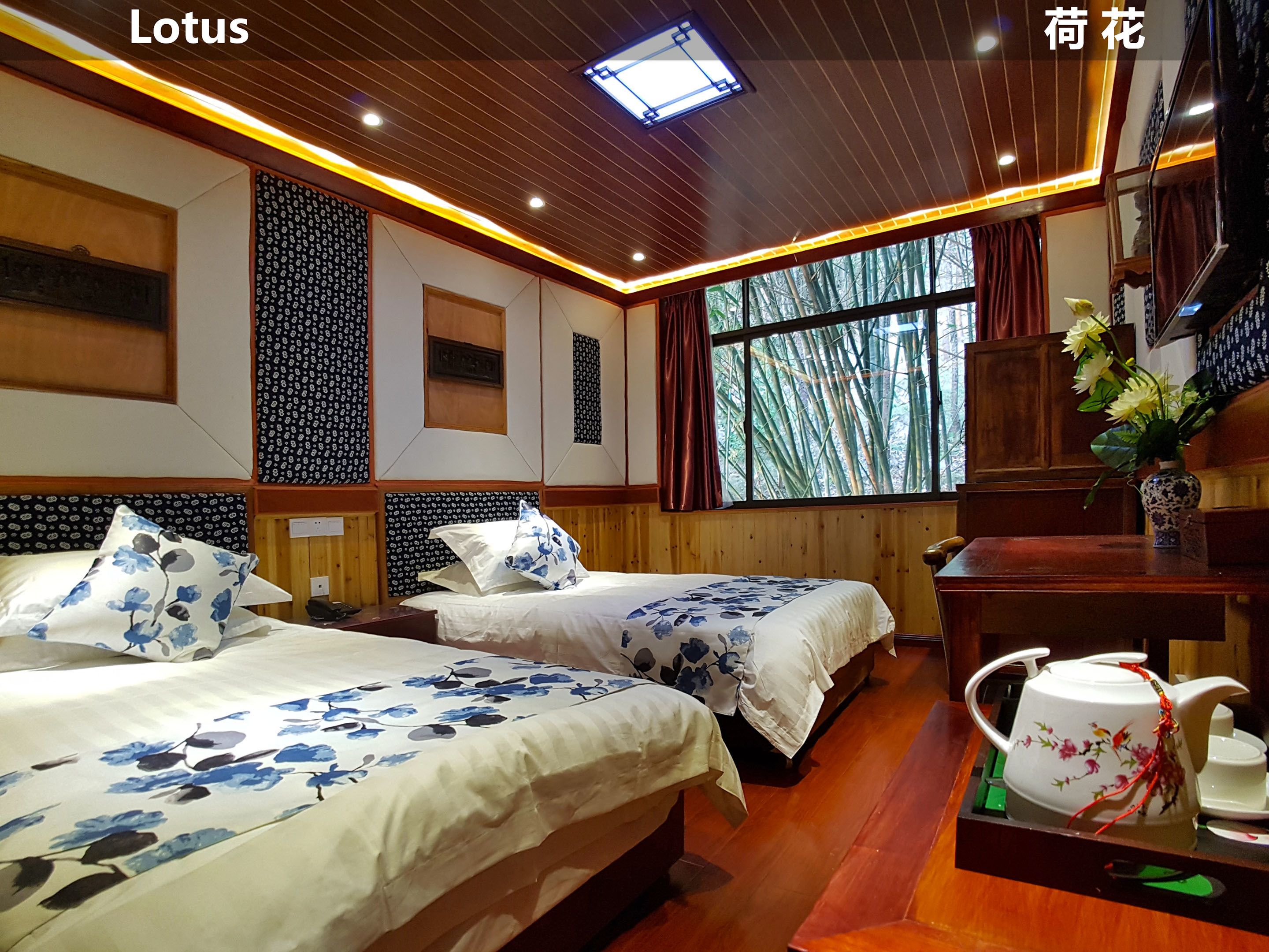 Luxury Twin Room | Desk, blackout drapes, soundproofing, rollaway beds