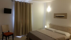 Comfort Room, City View
