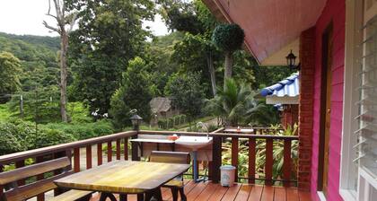 Phuchomjan Resort
