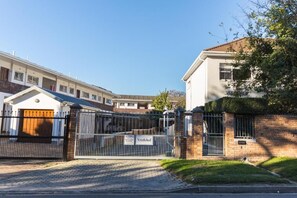 Property entrance - Avemore Vredehof No 3 (Stellenbosch)