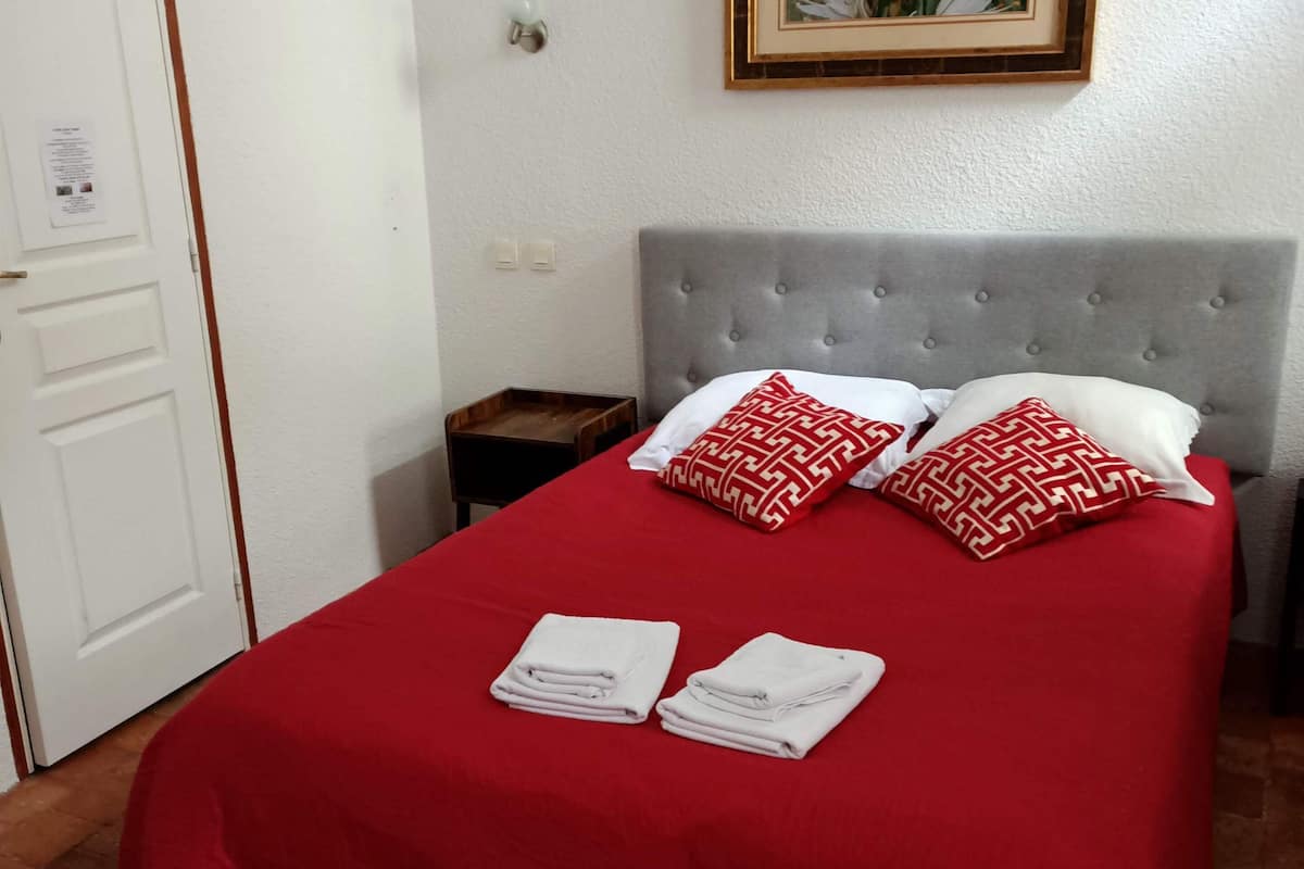 double room | individually decorated, individually furnished, desk, blackout curtains