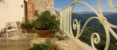 جناح شهر العسل - بحمام داخل الغرفة (Le Rondini) | حديقة