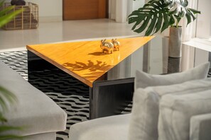 Télévision à écran plat