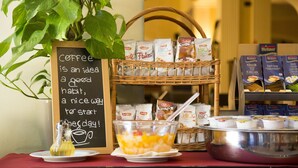Breakfast buffet - Hotel dei Tigli (Angera)