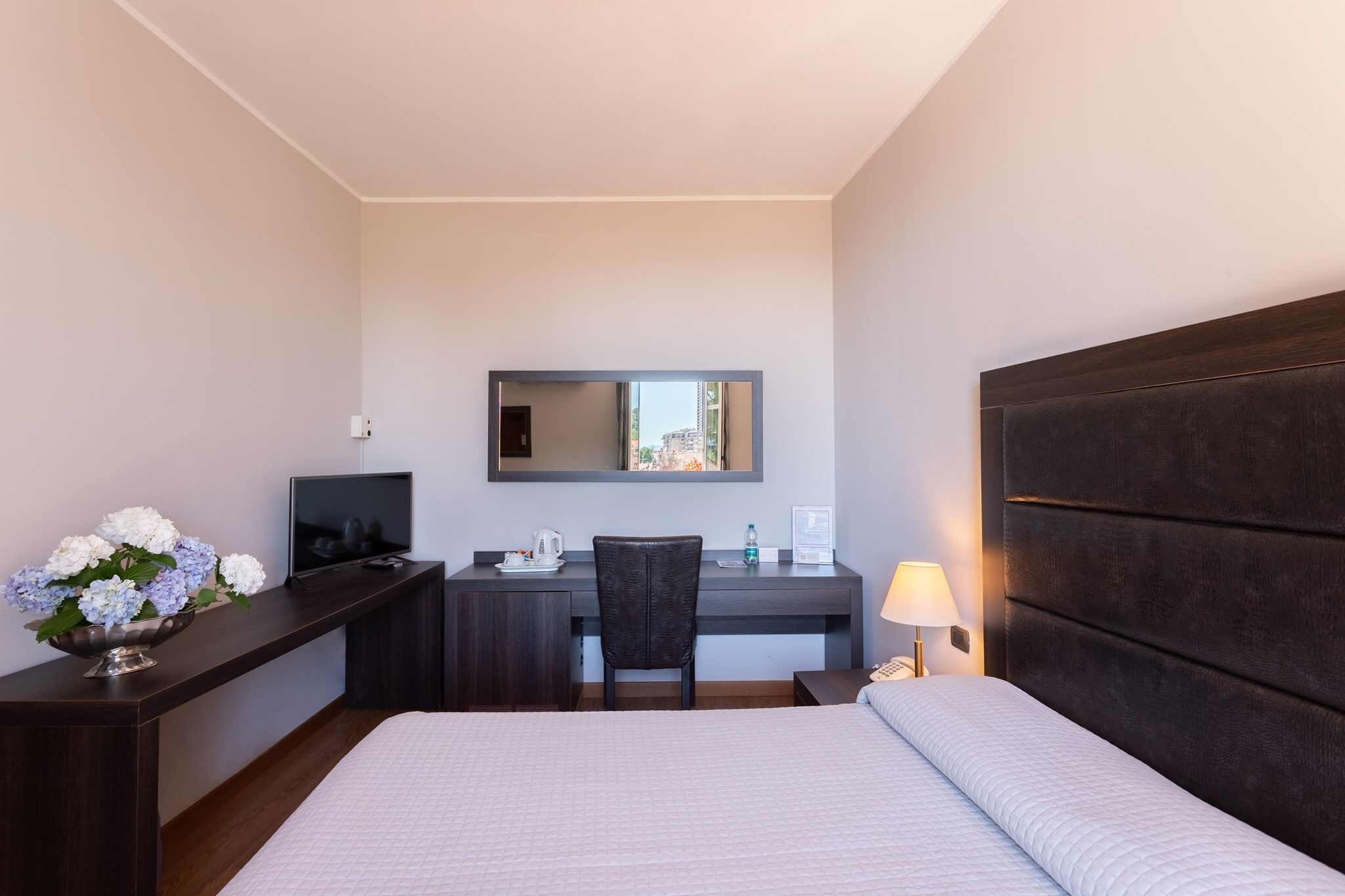 superior double room, terrace | premium bedding, pillow-top beds, in-room safe, desk