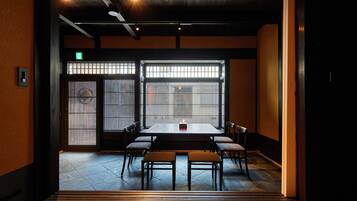 Traditional House with Semi-open-air-bath | 2 bedrooms, in-room safe, iron/ironing board, free WiFi