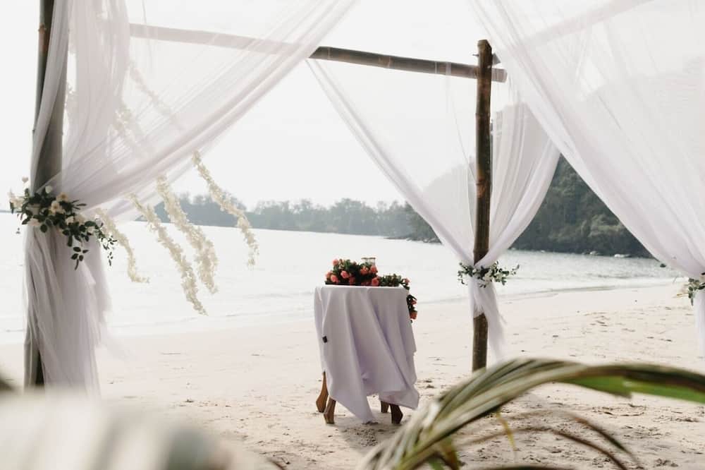 Koh Kood Neverland Beach Resort