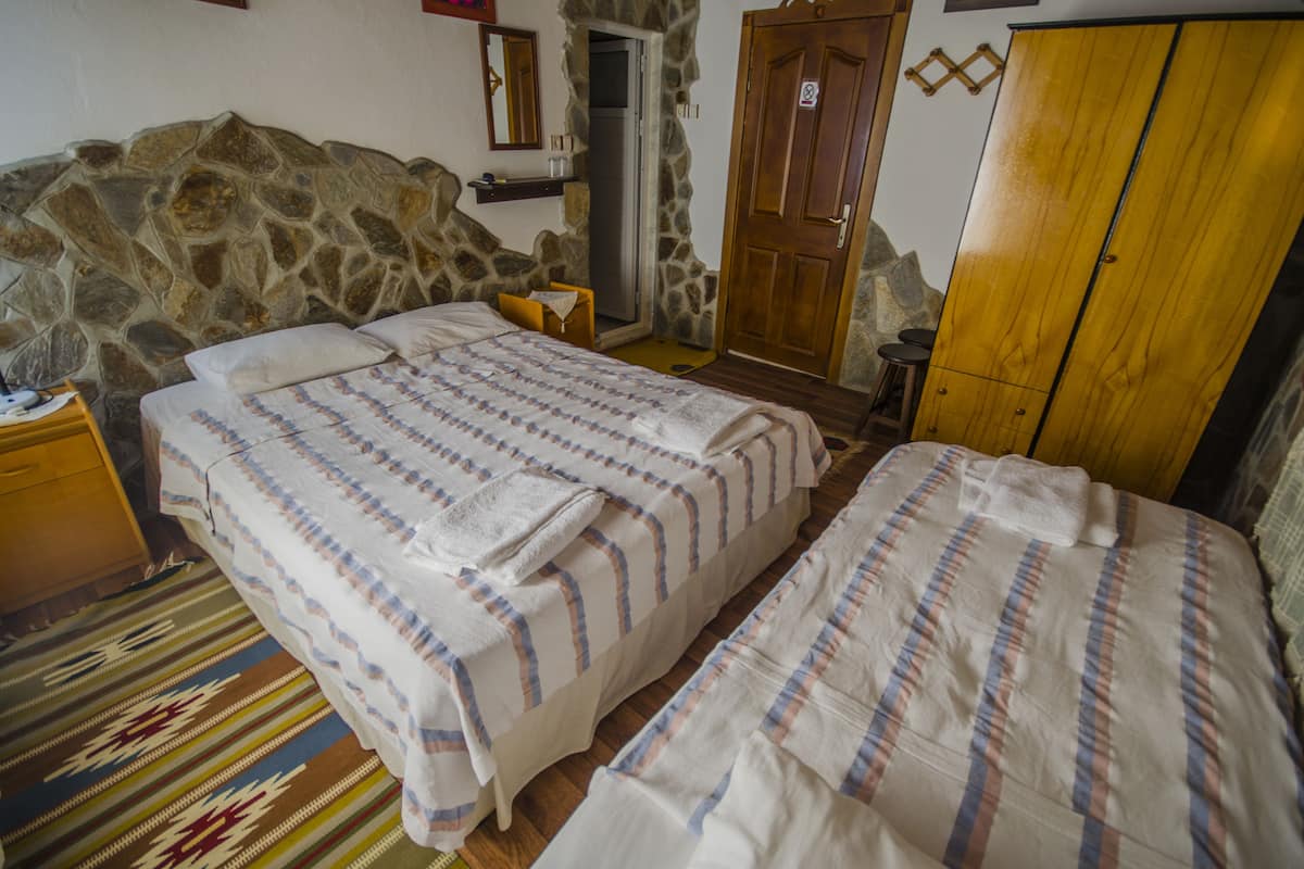 1 bedroom, premium bedding, soundproofing, free WiFi