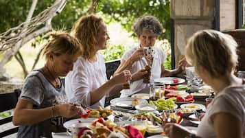 Frühstück, Mittagessen und Abendessen