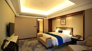 1 bedroom, in-room safe, desk, laptop workspace