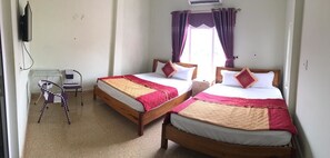 Premium Quadruple Room | Free WiFi - Thien Phu Hostel (Bo Trach)