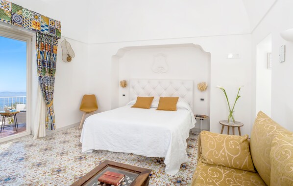 Superior Room, Terrace, Sea View | Frette Italian sheets, premium bedding, down comforters - B&B Il Sogno (Anacapri)