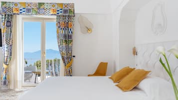 高級客房, 露台, 海景 | 意大利 Frette 床單、高級寢具、羽絨被、記憶棉床墊