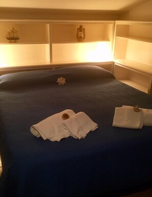 Iron/ironing board, rollaway beds, free WiFi, bed sheets - La Casa di Nataly (Fiumicino)