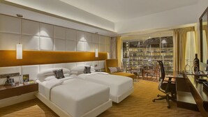 Unclassified image, 4 of 19, button - Sahara Star (Mumbai)