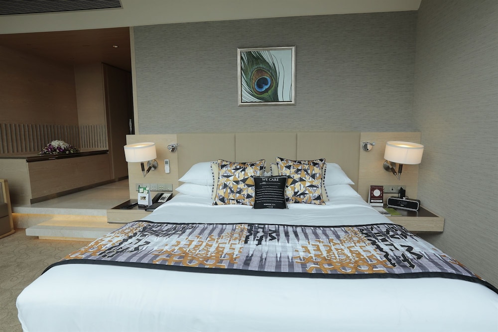 Hotel Sahara Star by null