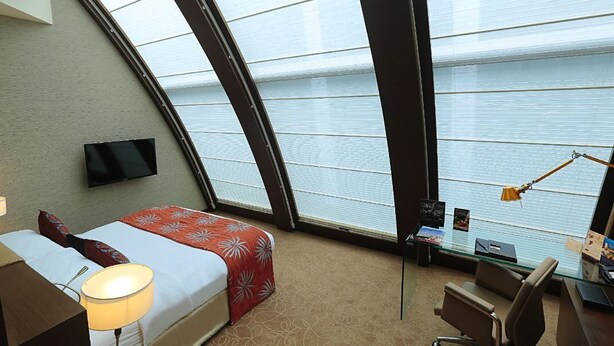 Room - Sahara Star (Mumbai)