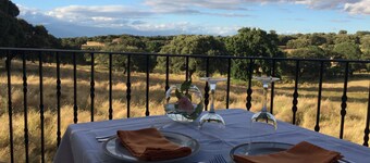La Cerca Del Alcornoque