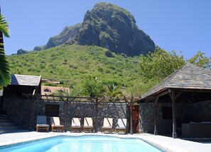 Deluxe-Villa, 4 Schlafzimmer, barrierefrei, Meerblick | Terrasse/Patio