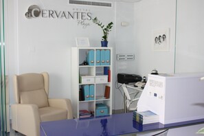 Reception - Hostal Cervantes Playa (Garrucha)