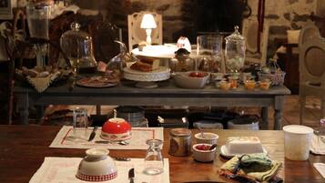 Desayuno completo incluido todos los días