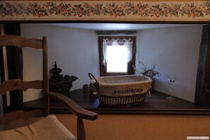 Duplex (Chambre Jaune) | Room amenity - Sandine (Neuvéglise-sur-Truyère)