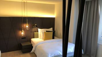Habitación individual, con acceso para personas discapacitadas (Hotelzimmer) | Artículos del minibar gratis, escritorio, insonorización y wifi gratis