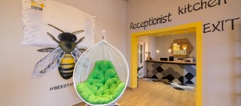 Hotel Bee Station - Hostel