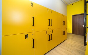 Shared Dormitory, Mixed Dorm | In-room safe, soundproofing, iron/ironing board, free WiFi - Hotel Bee Station - Hostel (Kyiv)