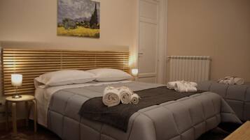 Dreibettzimmer | Schreibtisch, schallisolierte Zimmer, Zustellbetten, kostenloses WLAN