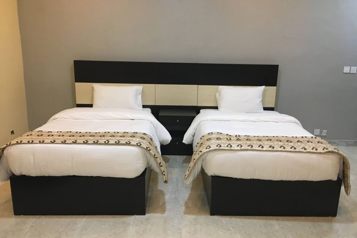 Premium bedding, in-room safe, desk, free WiFi