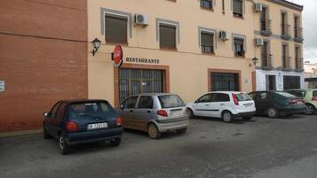Aparcamiento sin asistencia gratuito